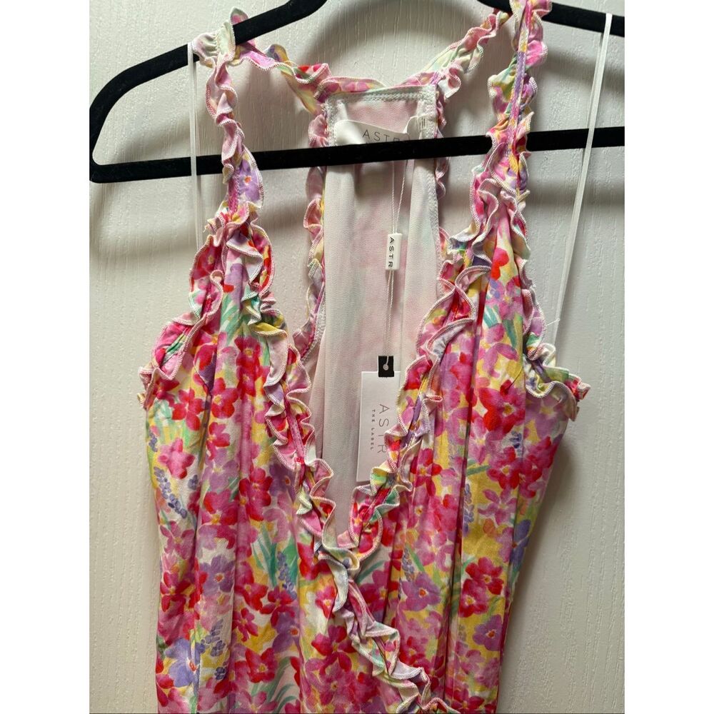 ASTR the label Dione Floral V Neck Wrap Dress Brunch Vacations size S NWT - Picture 4 of 7